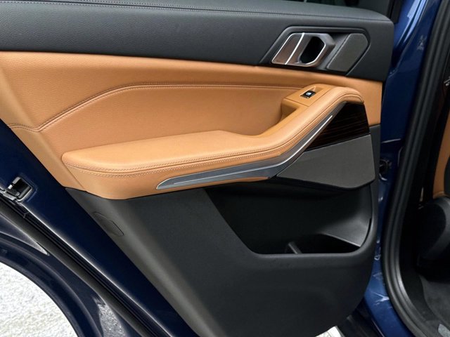 Used 2020 BMW X5 xDrive40i w/ Premium Package image 13