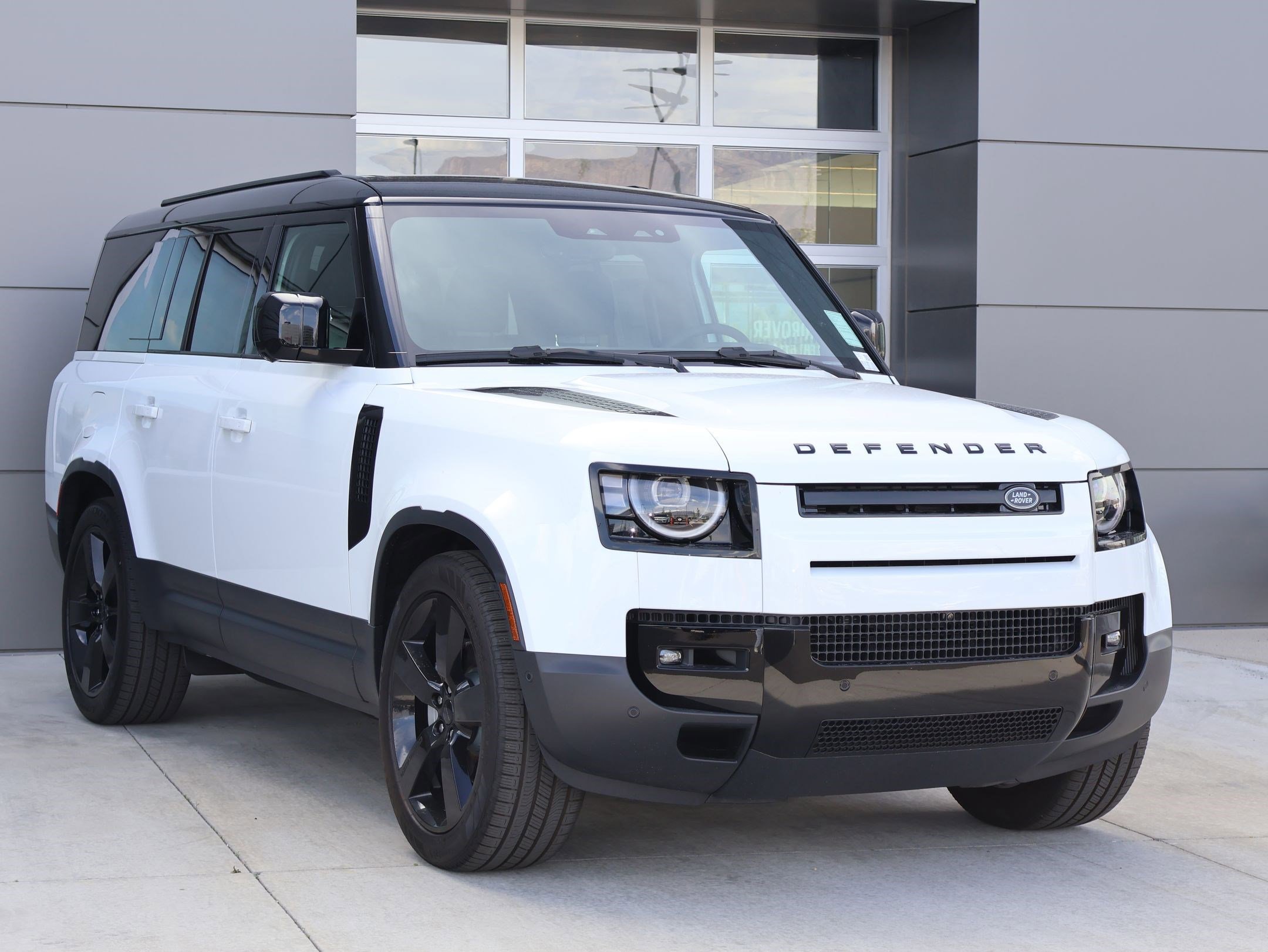 New 2026 Land Rover Defender 130 S AWD/4WD image 3