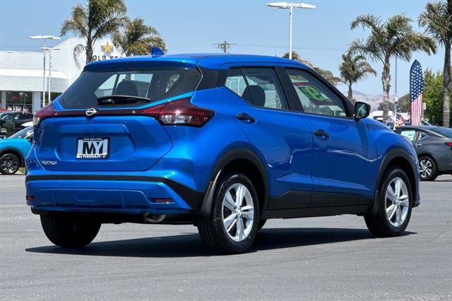 New 2025 Nissan Kicks Play S image 4