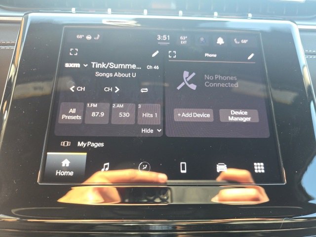 New 2025 Jeep Grand Cherokee Altitude image 17