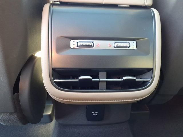 Used 2025 Lincoln Nautilus Reserve AWD/4WD image 15