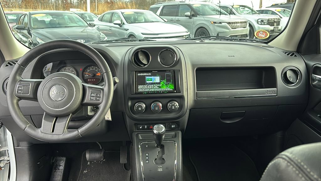 Used 2017 Jeep Patriot High Altitude image 12