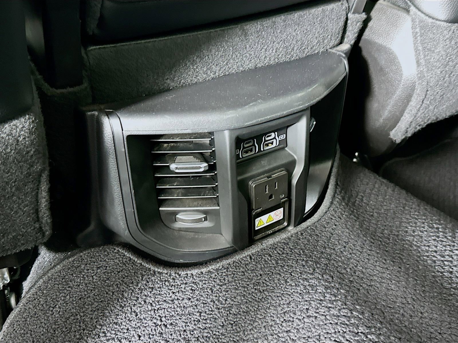 Used 2024 RAM 2500 Laramie AWD/4WD image 26