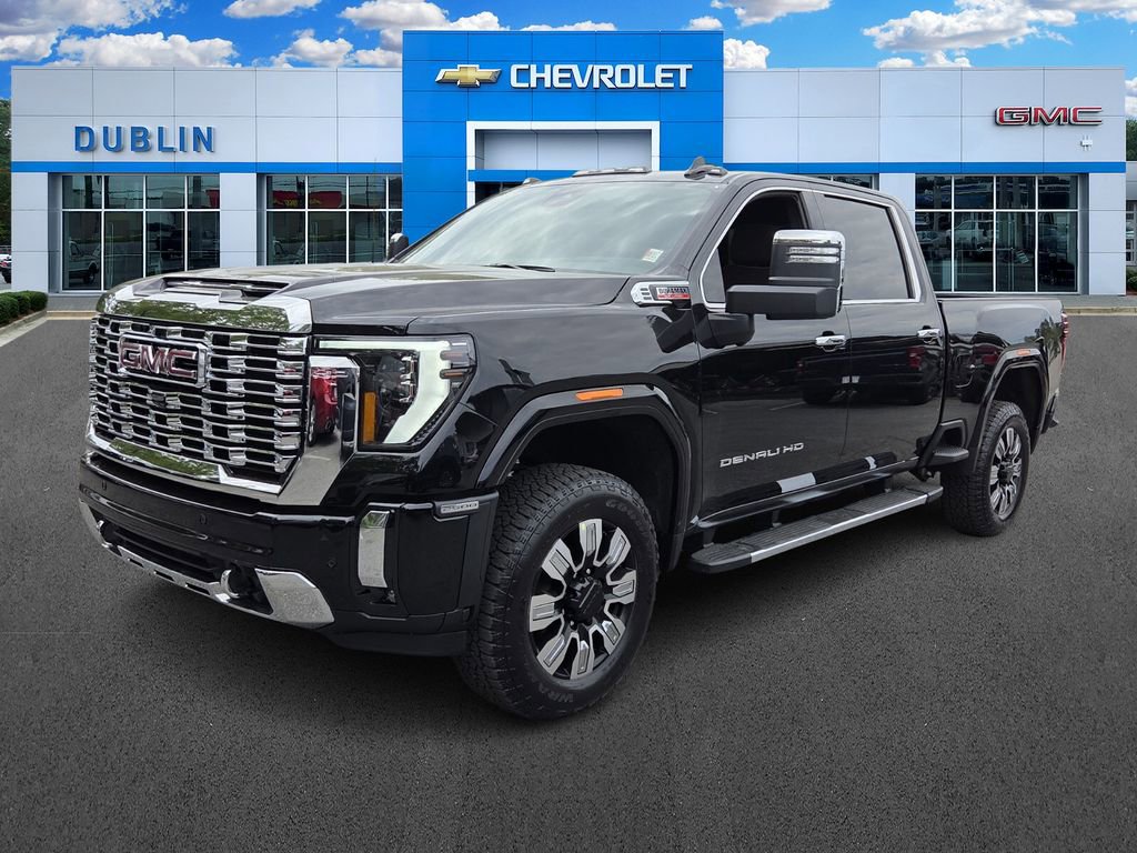 New 2026 GMC Sierra 2500 Denali w/ Max Trailering Package