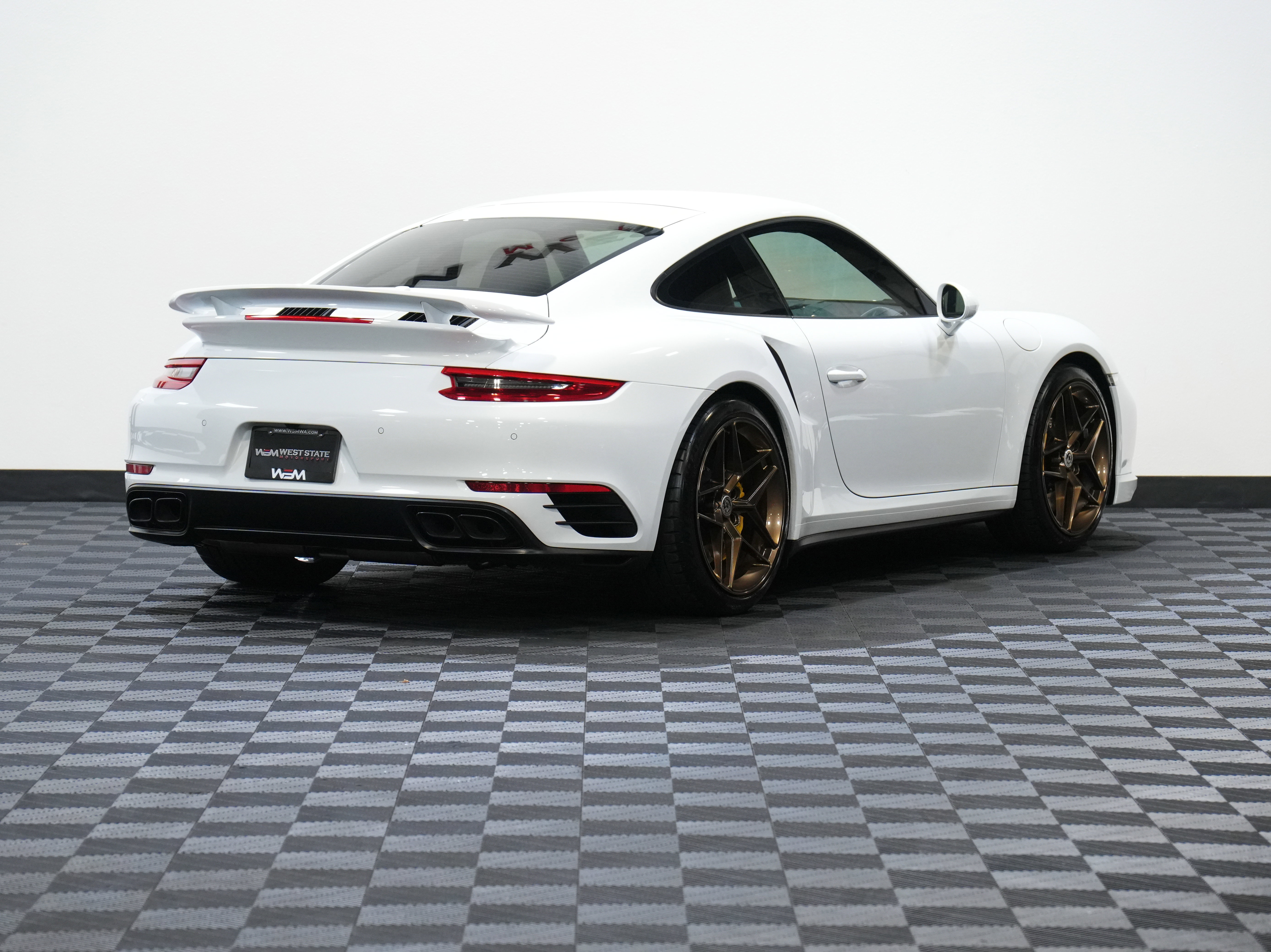 Used 2018 Porsche 911 Turbo S image 6
