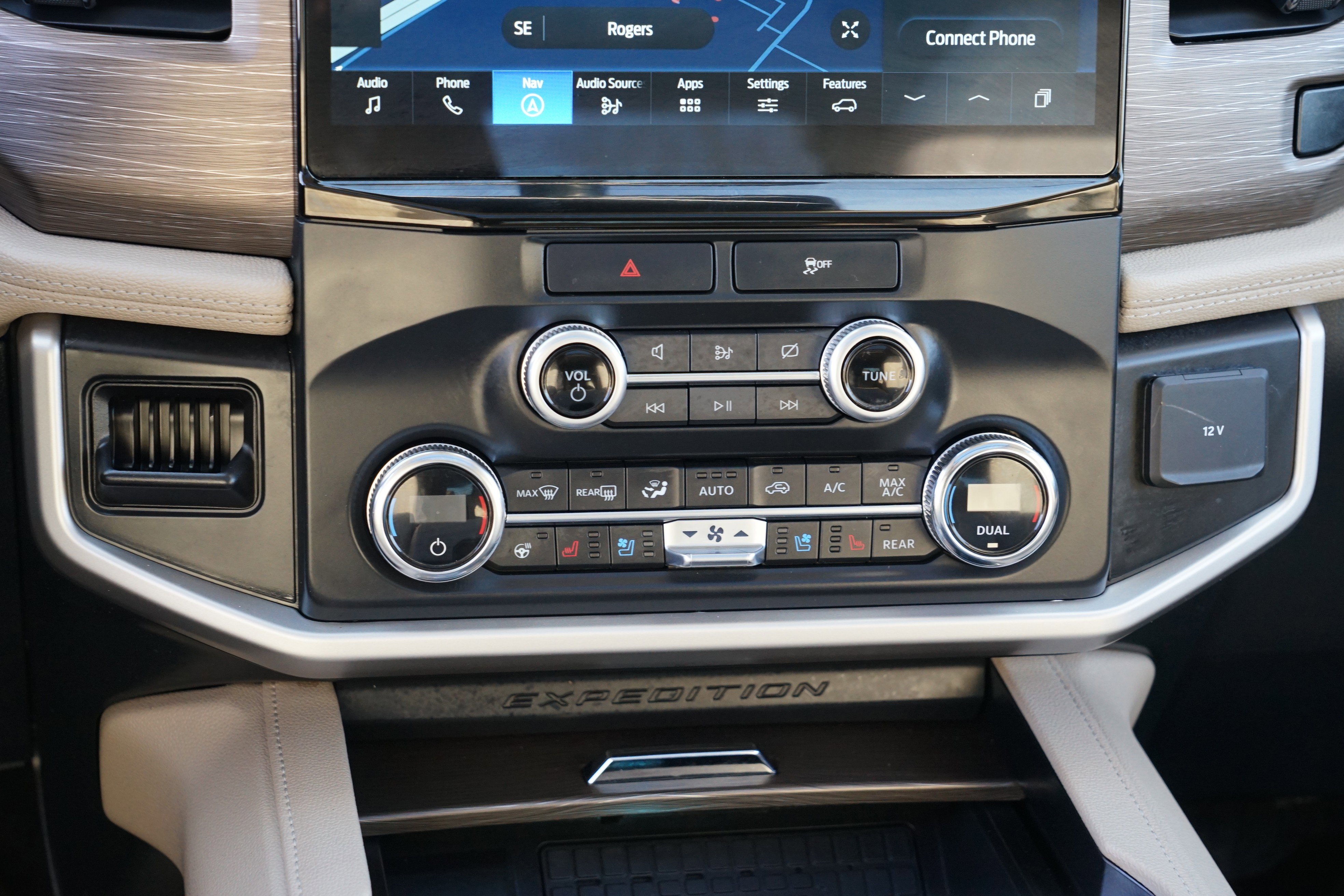 Used 2022 Ford Expedition Limited image 27