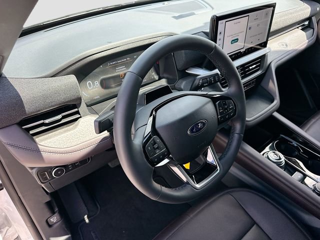 New 2026 Ford Explorer Platinum image 6