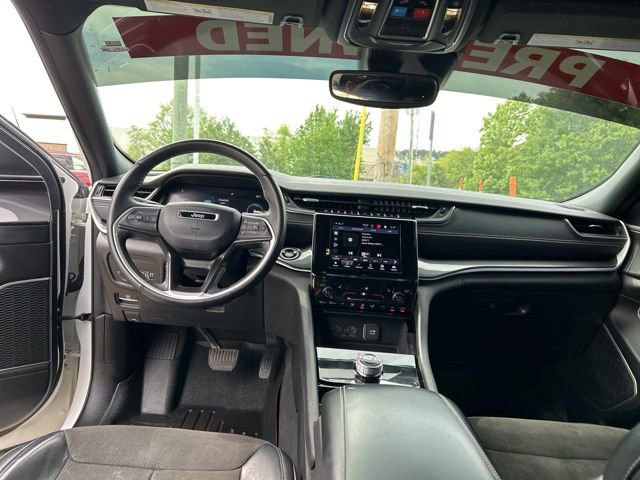 Used 2022 Jeep Grand Cherokee L Laredo RWD image 36