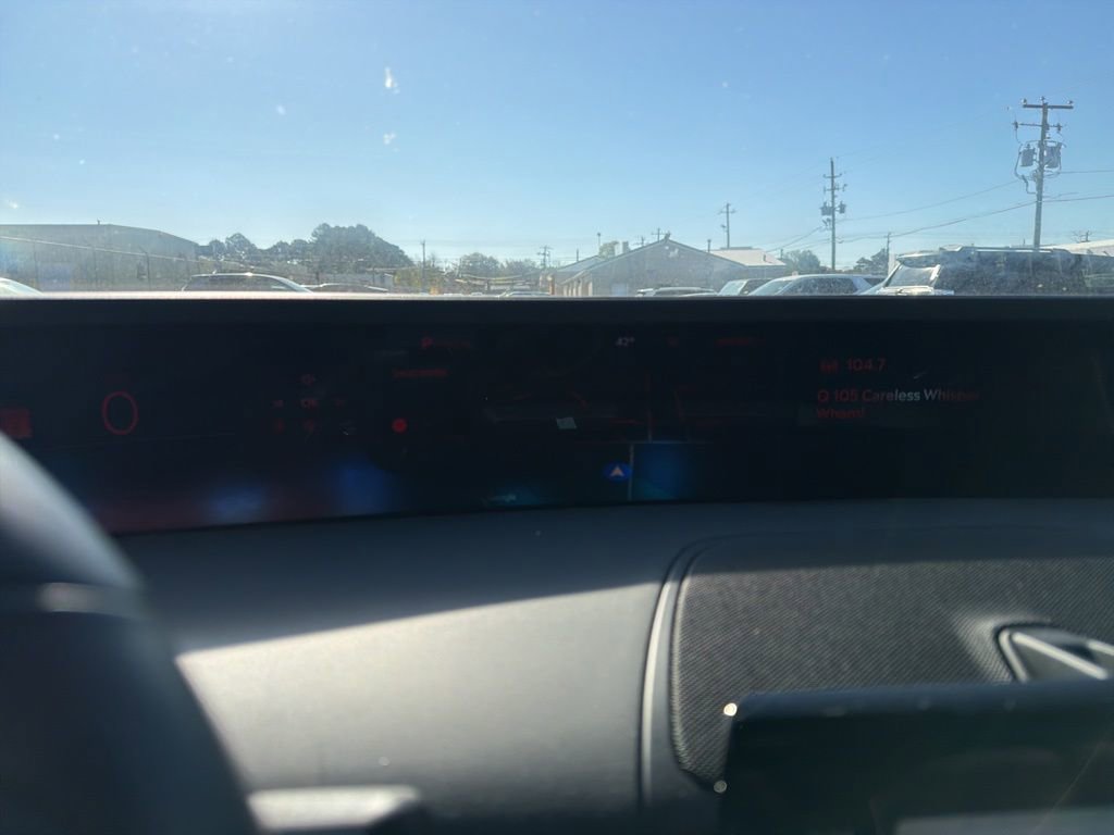 Used 2024 Lincoln Nautilus Premier image 10