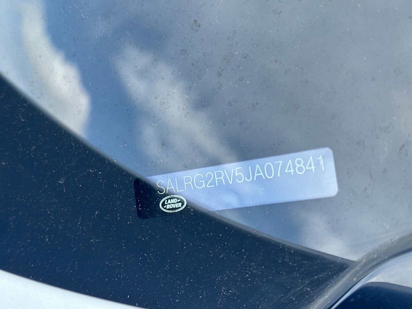 Used 2018 Land Rover Discovery SE image 26