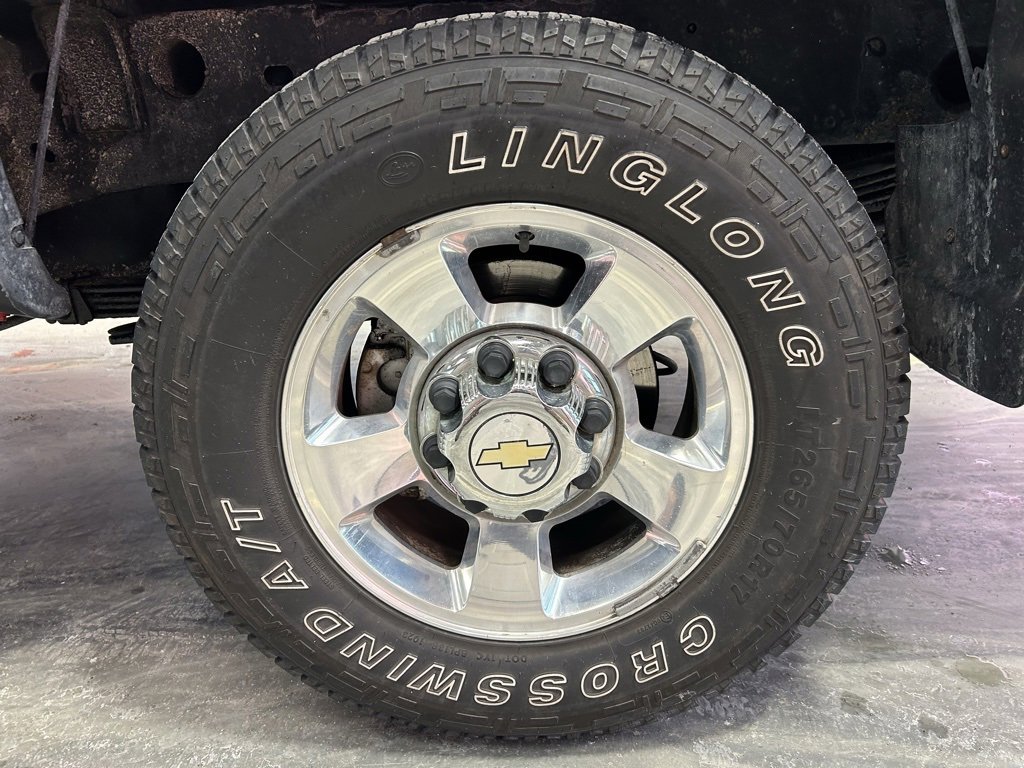 Used 2005 Chevrolet Silverado 2500 LS image 21