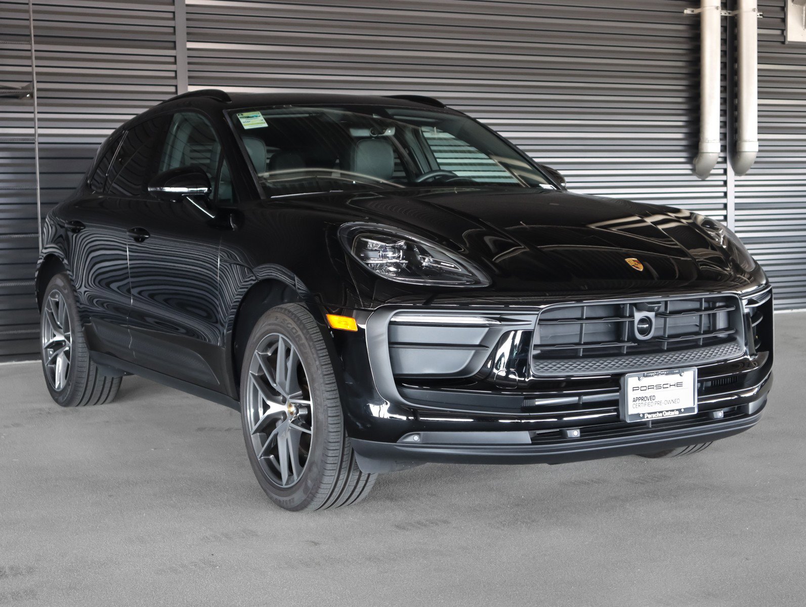 Certified 2026 Porsche Macan AWD/4WD image 7