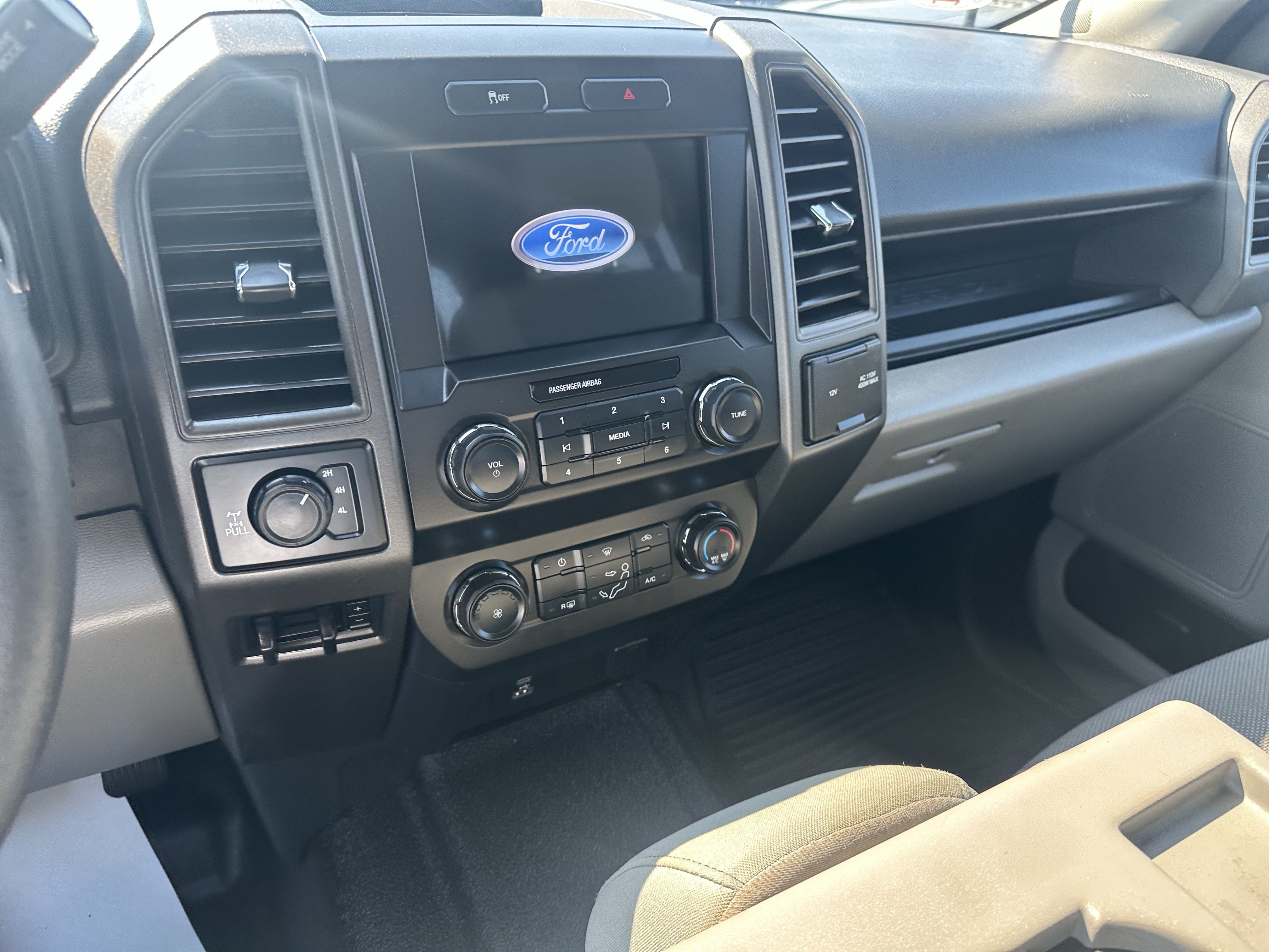 Used 2022 Ford F350 XL w/ STX Appearance Package AWD/4WD image 13