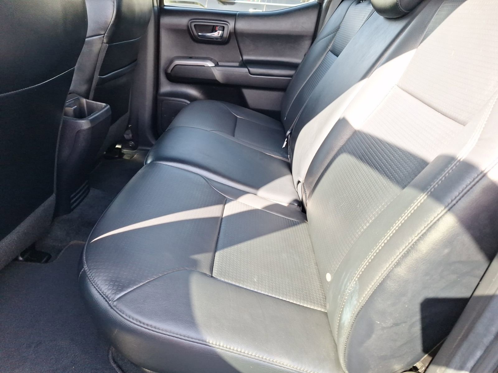 Used 2022 Toyota Tacoma Limited image 22