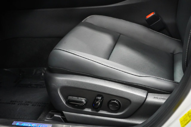 Certified 2025 Lexus UX 300h FWD w/ Accessory Package (Z2) image 11
