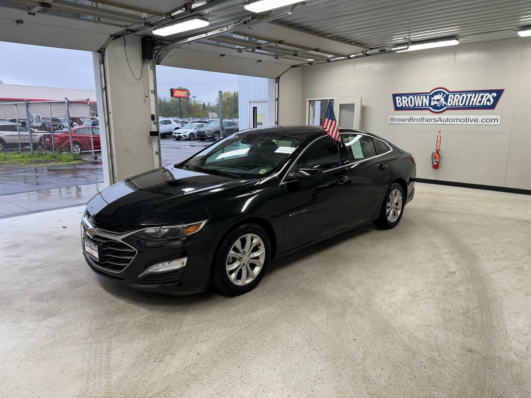Used 2020 Chevrolet Malibu LT w/ Leather Package FWD image 1