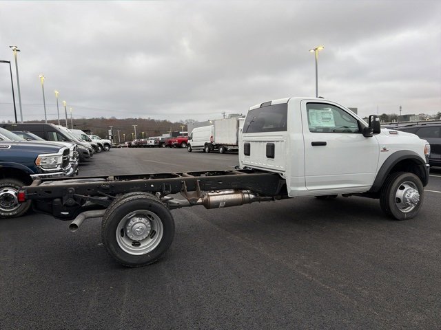 New 2024 RAM 5500 Tradesman image 3