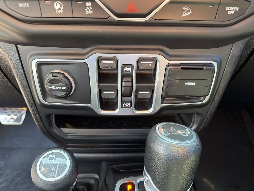 Used 2018 Jeep Wrangler Unlimited Sport S image 34