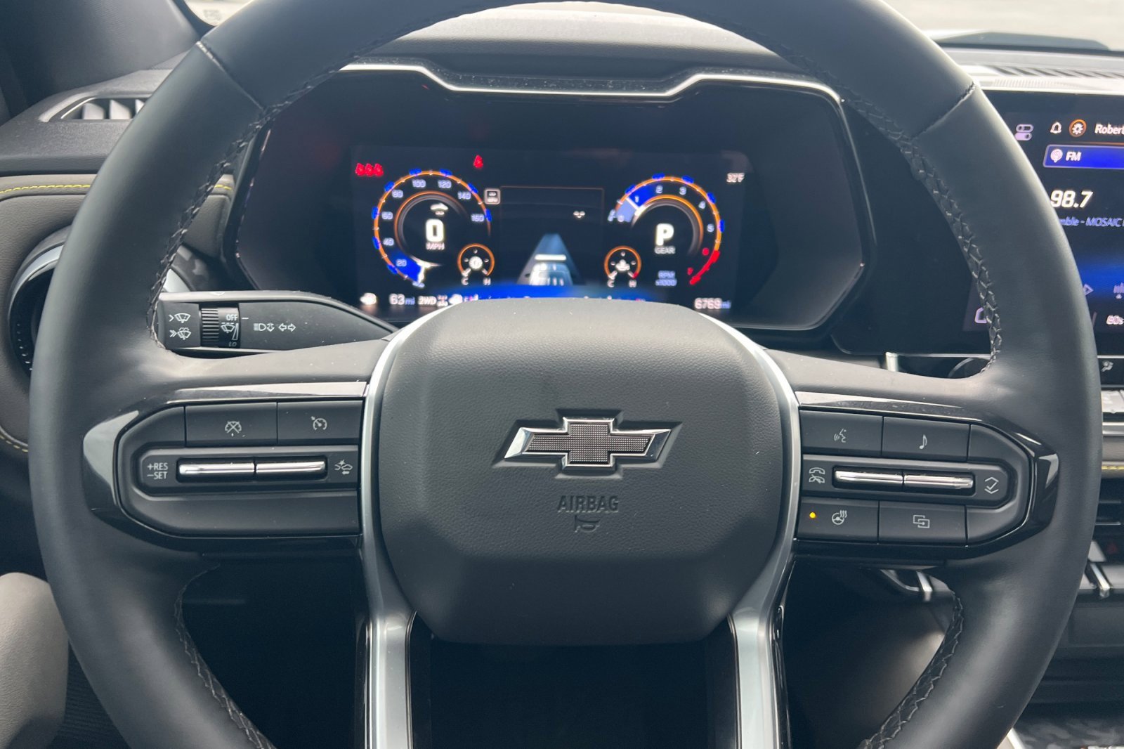 Used 2025 Chevrolet Colorado ZR2 w/ Technology Package image 23