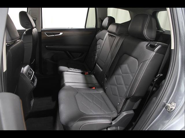 Certified 2025 Volkswagen Atlas SE AWD/4WD image 17