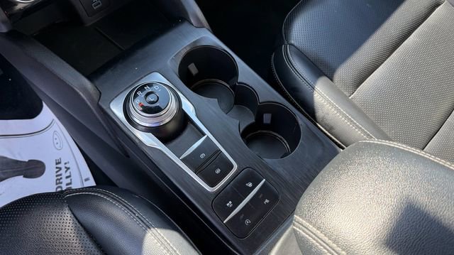 Used 2021 Ford Escape Titanium image 24