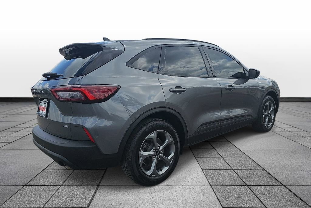 Used 2025 Ford Escape ST-Line w/ Equipment Group 301A FWD image 5