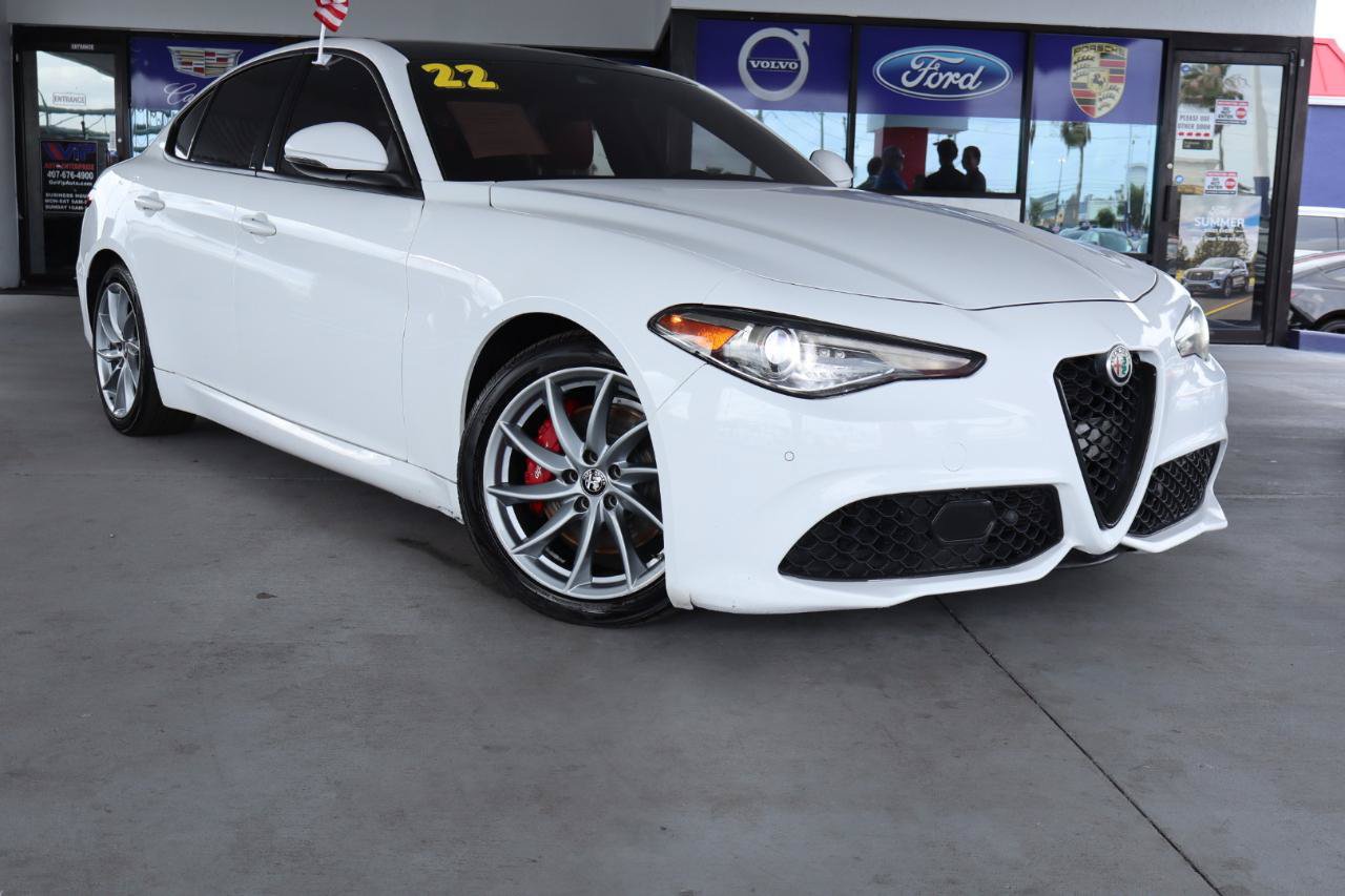 Used 2022 Alfa Romeo Giulia Sprint RWD image 3