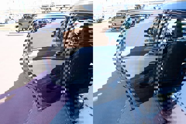 New 2026 Volkswagen Taos SEL image 12