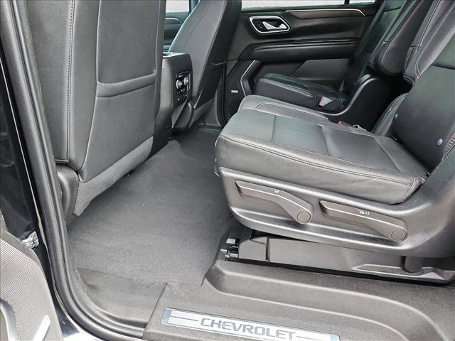 Used 2022 Chevrolet Suburban Z71 w/ Luxury Package AWD/4WD image 18