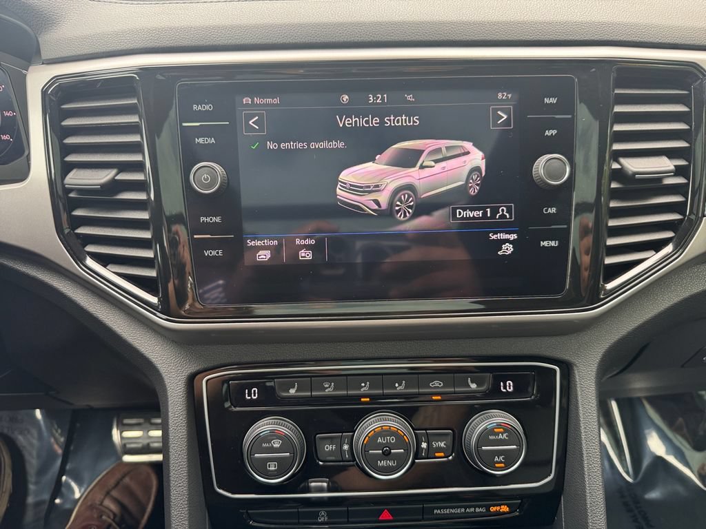 Used 2020 Volkswagen Atlas Cross Sport SEL R-Line AWD/4WD image 21
