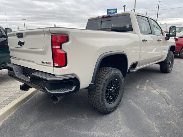 New 2026 Chevrolet Silverado 2500 ZR2 image 8