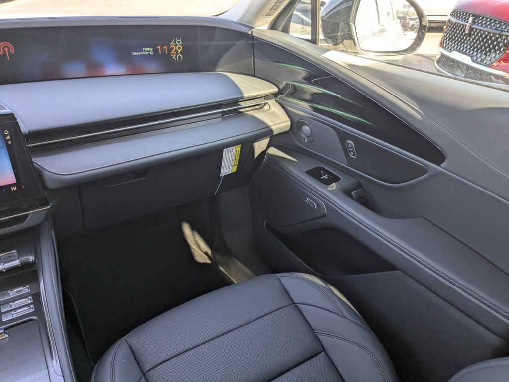 New 2026 Lincoln Nautilus Premier w/ Equipment Group 102A AWD/4WD image 17