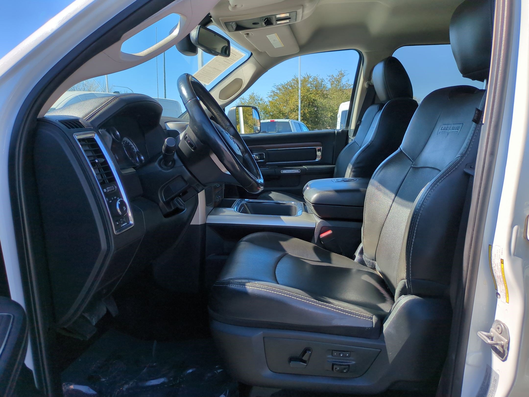 Used 2016 RAM 2500 Laramie w/ Sport Appearance Group image 15