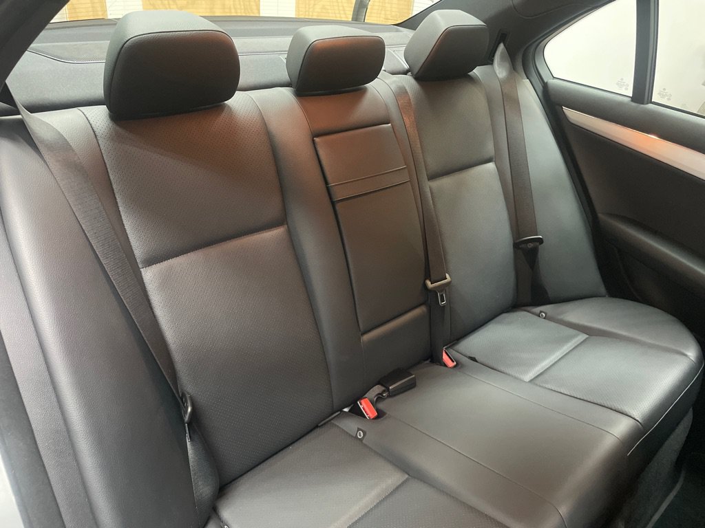 Used 2008 Mercedes-Benz C 300 Sedan image 32