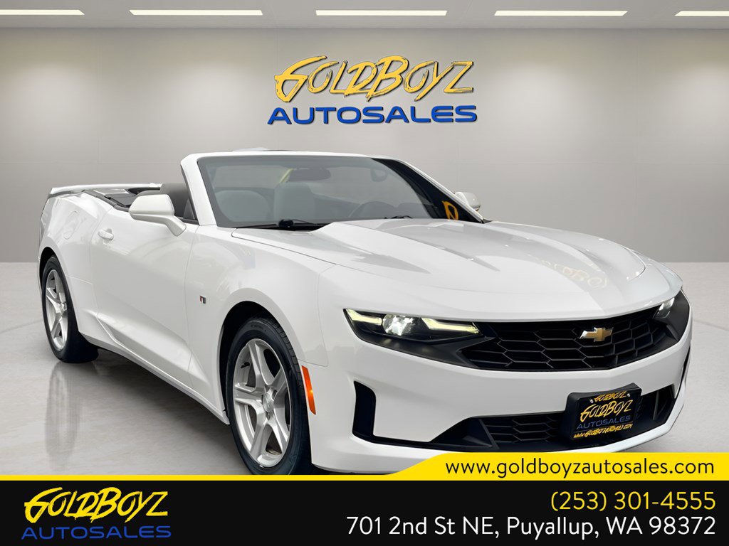 Used 2022 Chevrolet Camaro LT RWD image 2