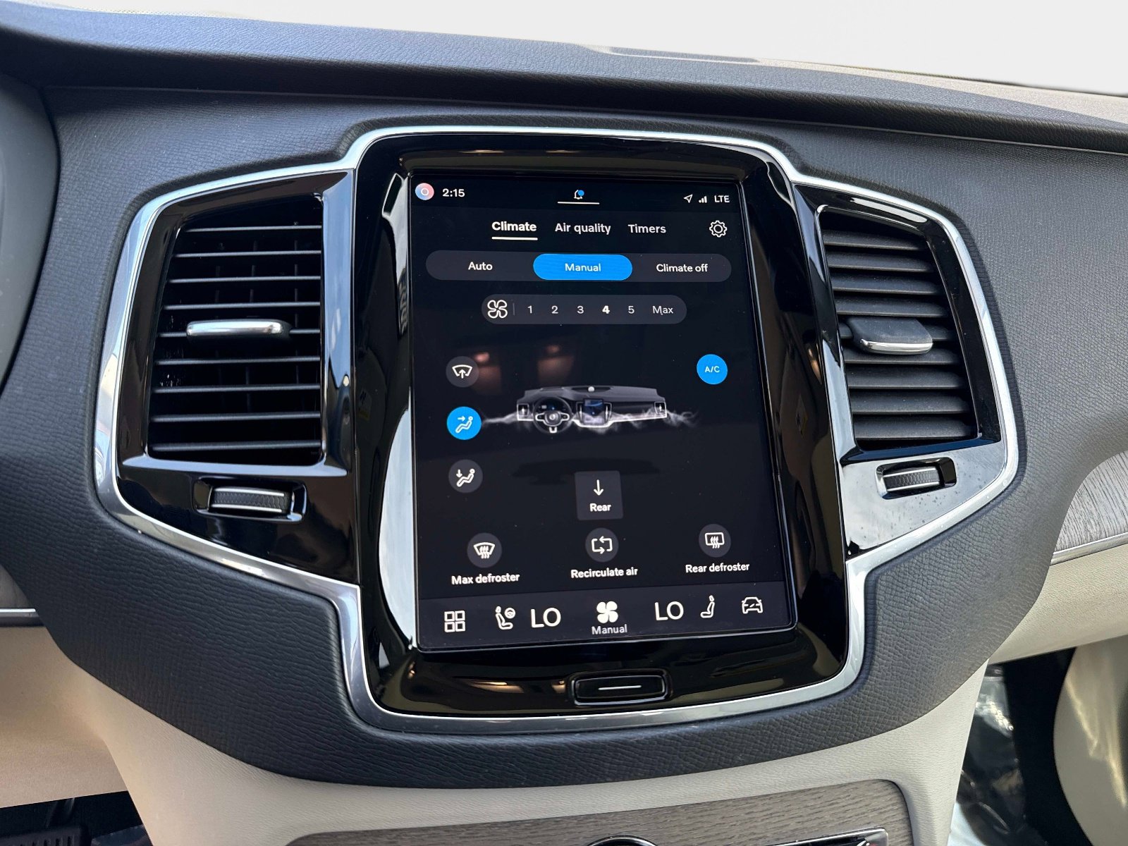 Certified 2025 Volvo XC90 T8 Plus w/ Protection Package Premier image 26