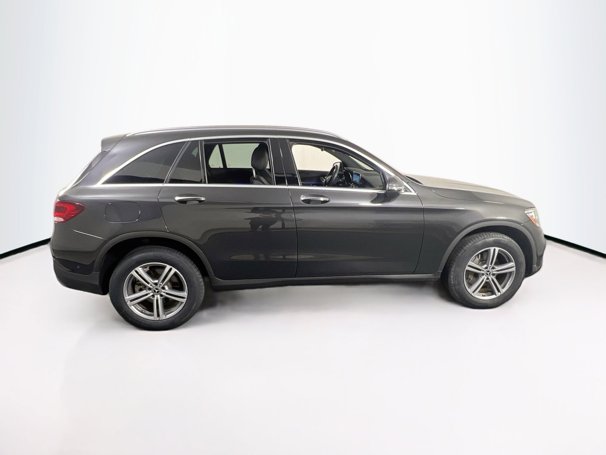 Used 2022 Mercedes-Benz GLC 300 4MATIC image 4