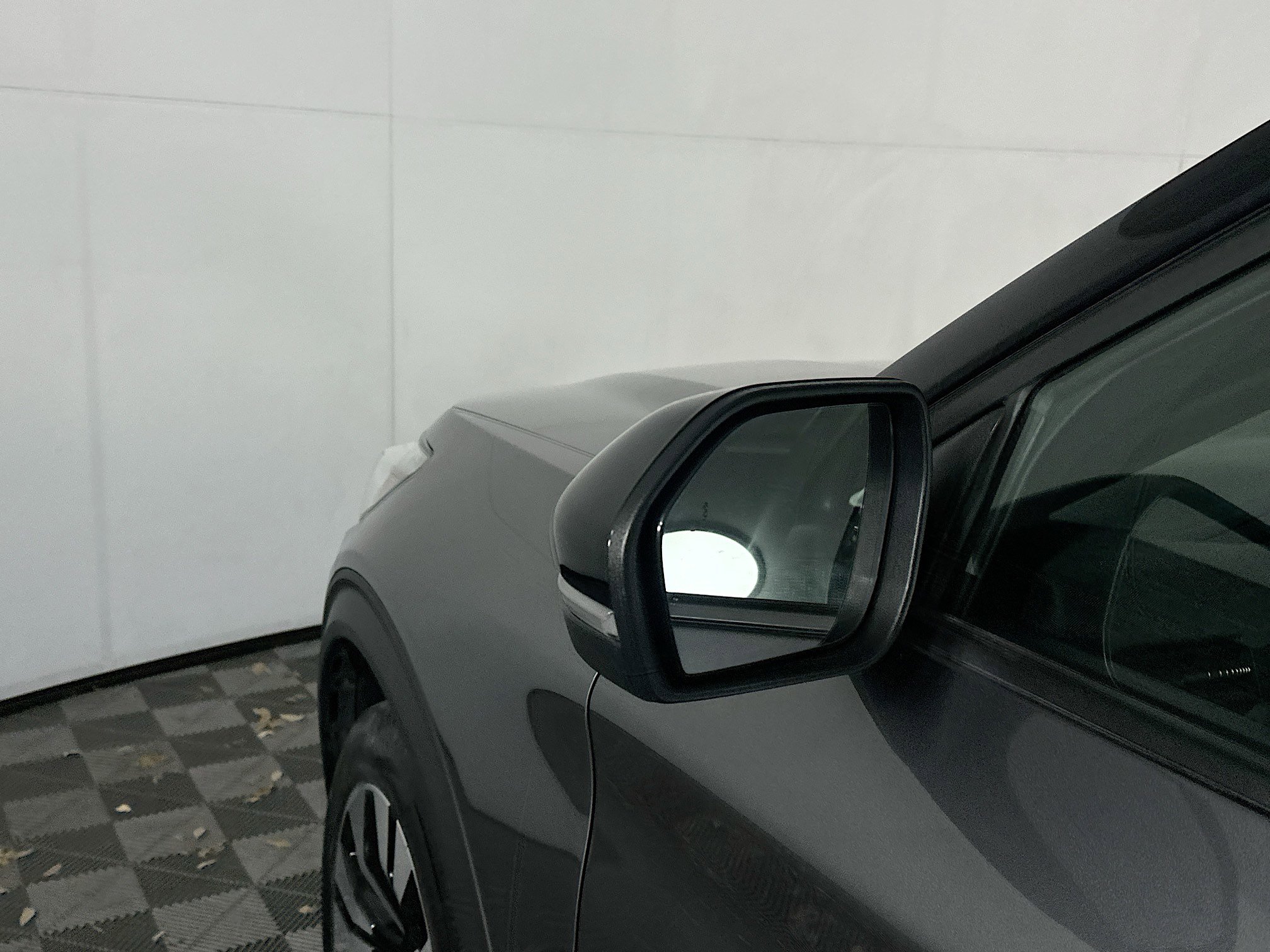 Used 2025 Ford Explorer Platinum w/ LUX Leather Package image 16