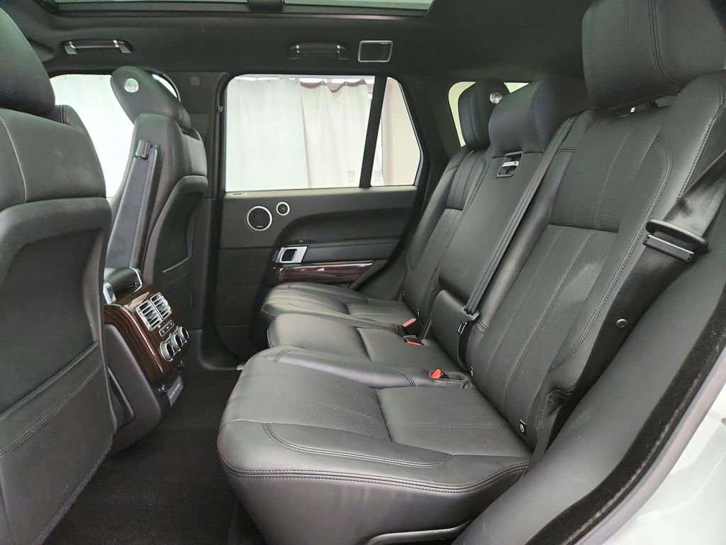 Used 2017 Land Rover Range Rover Supercharged AWD/4WD image 30