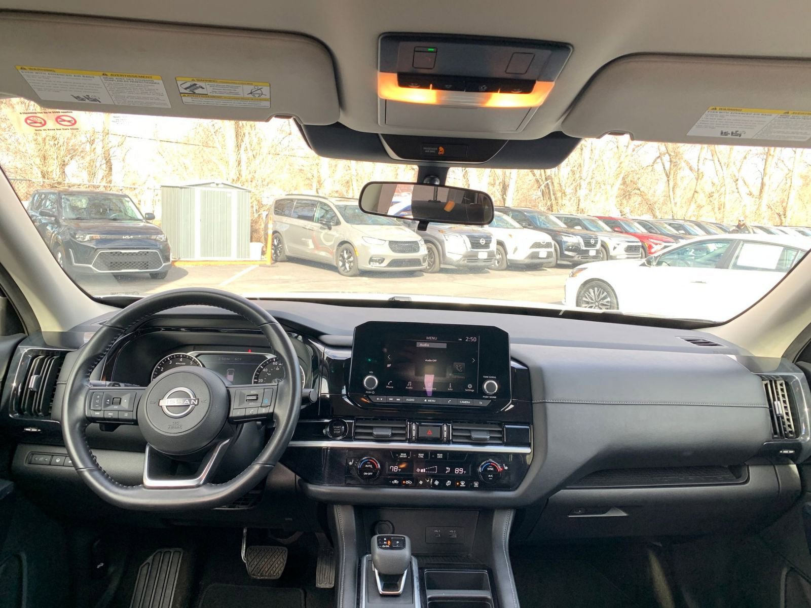 Used 2025 Nissan Pathfinder SV image 36