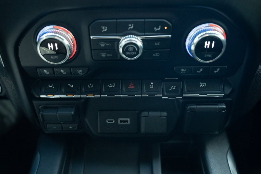 Used 2020 GMC Sierra 1500 SLT w/ SLT Premium Plus Package image 17