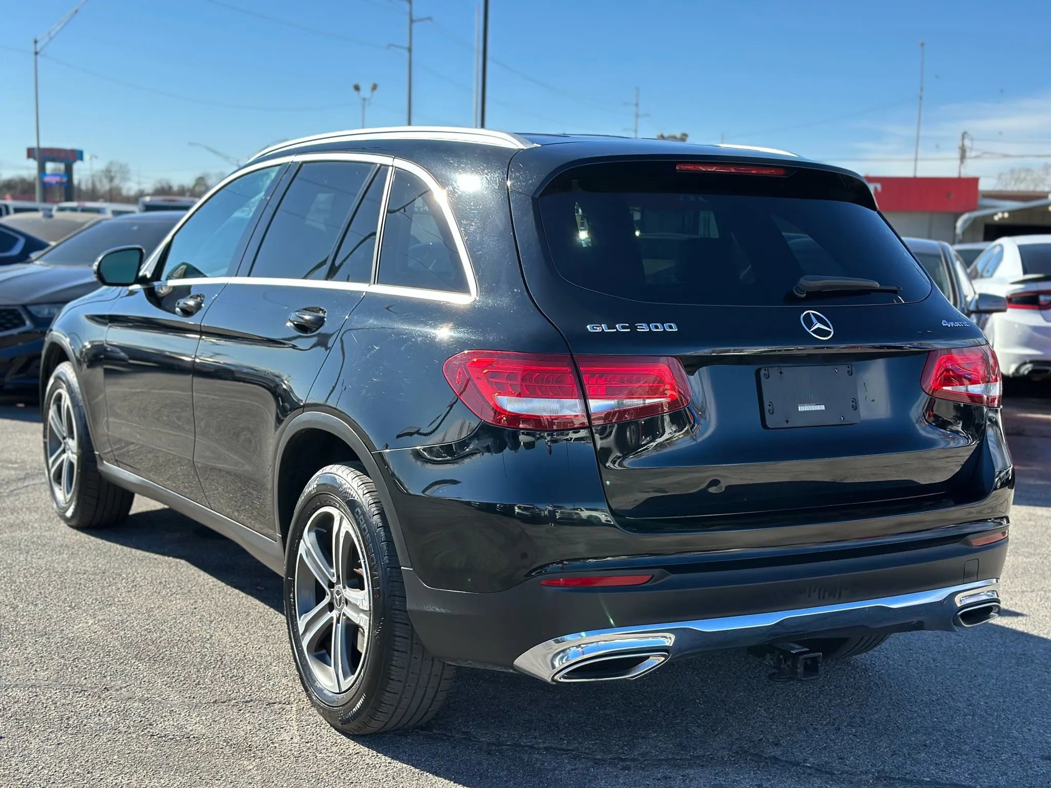 Used 2019 Mercedes-Benz GLC 300 4MATIC image 8