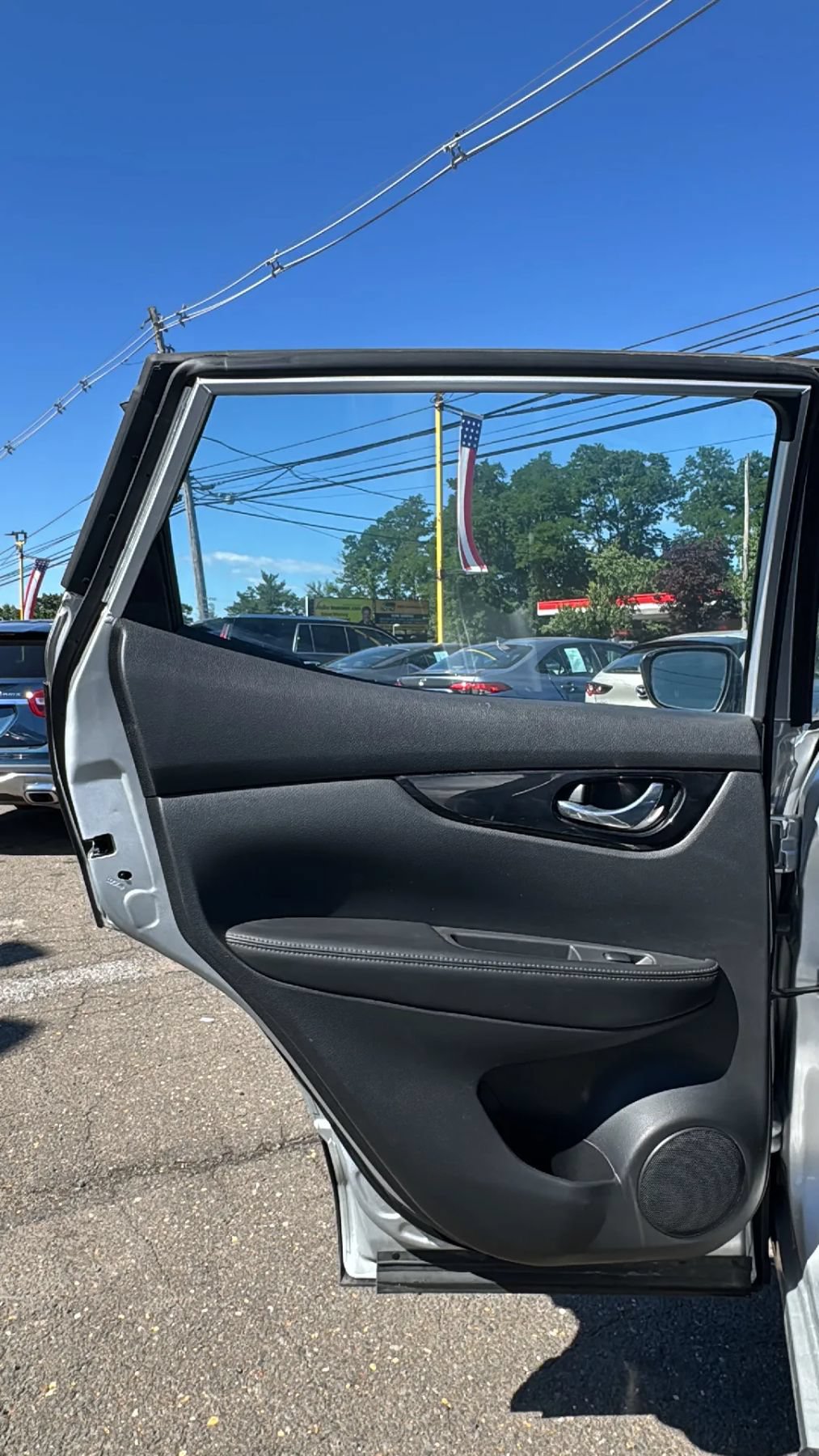 Used 2022 Nissan Rogue Sport SV AWD/4WD image 13