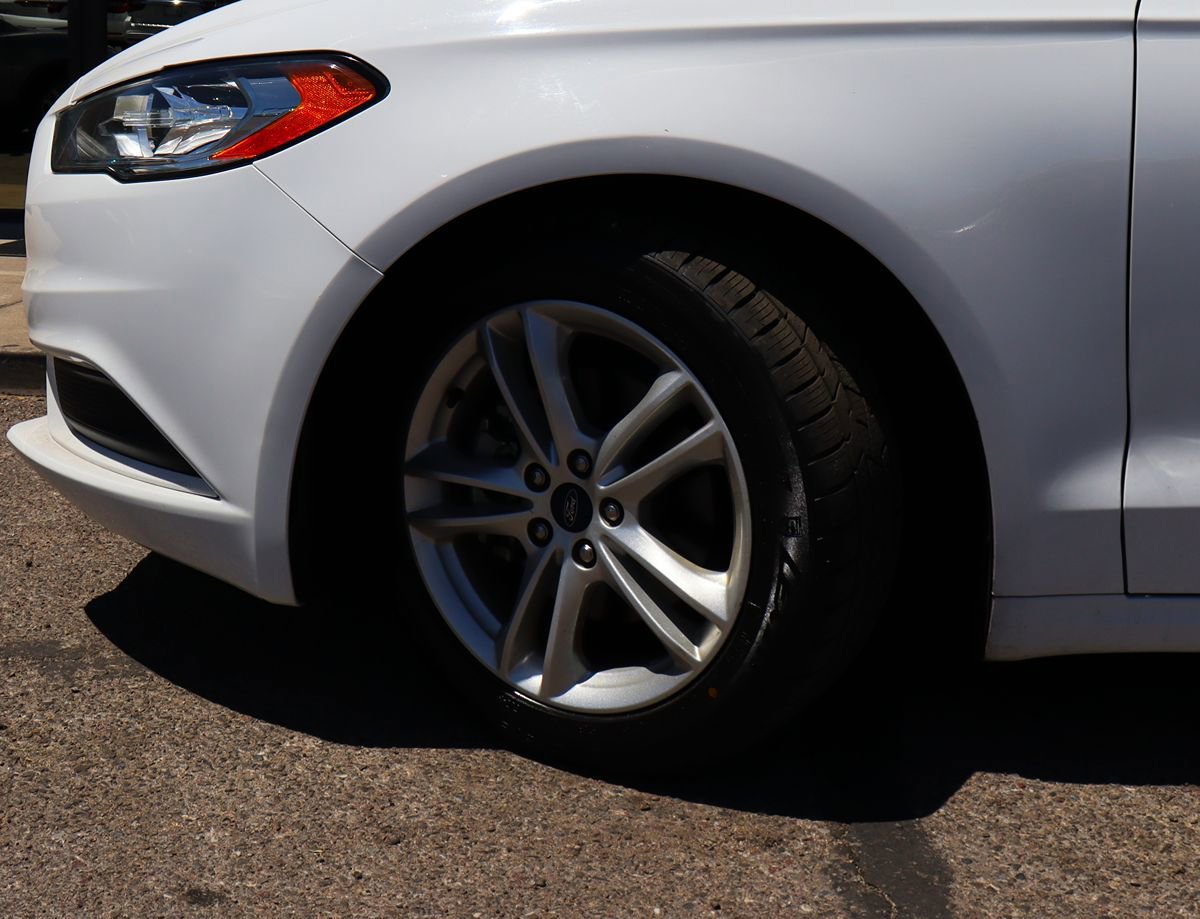Used 2018 Ford Fusion S FWD image 5