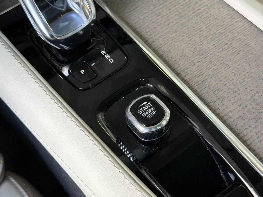 Used 2022 Volvo XC90 T8 Inscription w/ Advanced Package AWD/4WD image 24