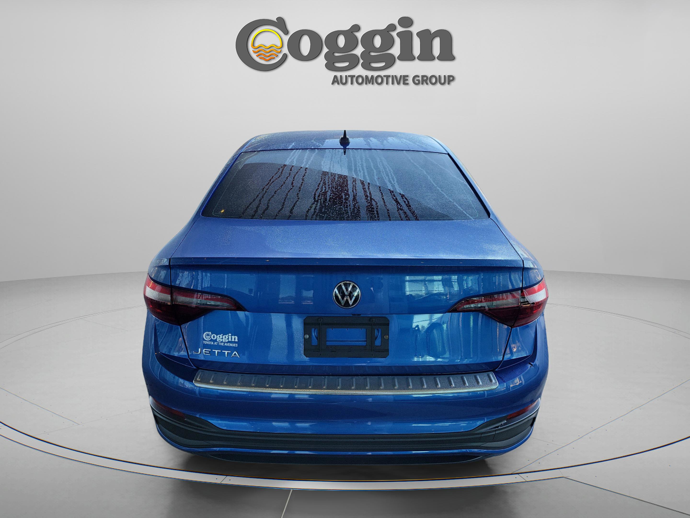 Used 2022 Volkswagen Jetta Sport image 4