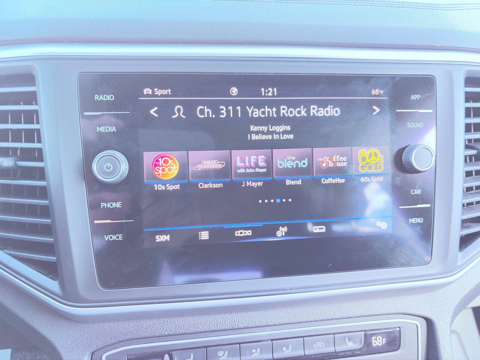 Used 2021 Volkswagen Atlas Cross Sport SE image 22