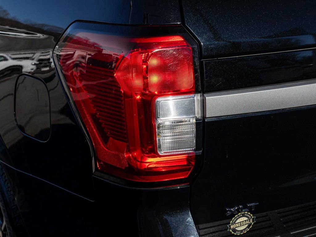Used 2024 Ford Expedition XLT image 32