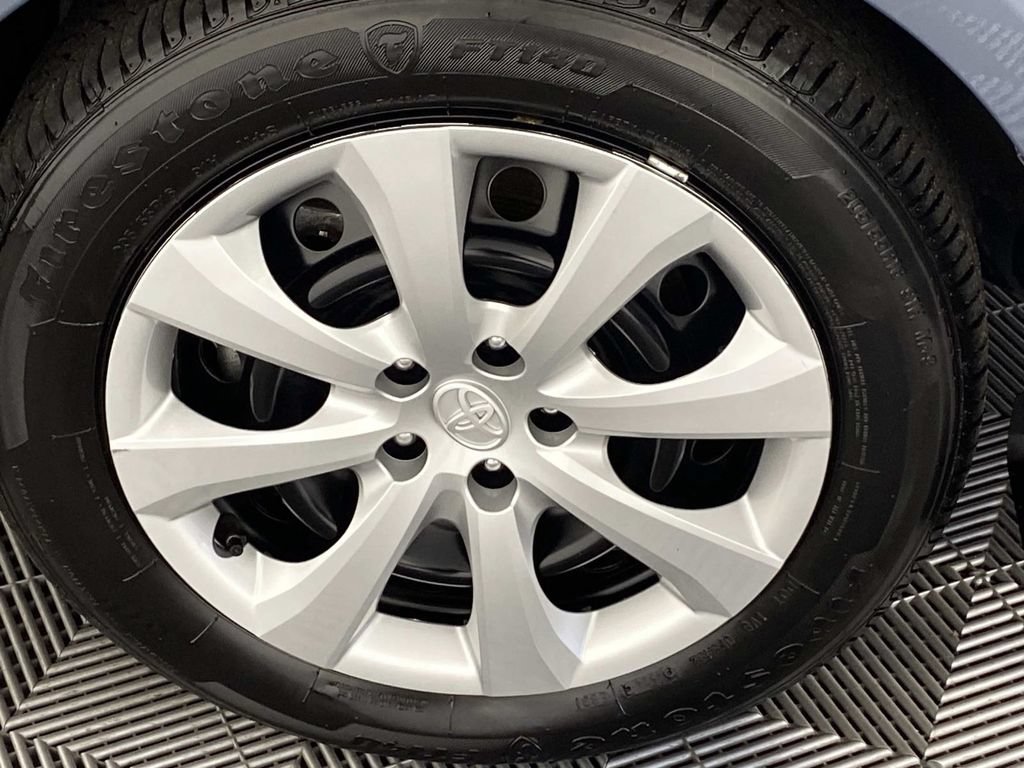 Used 2025 Toyota Corolla LE FWD image 26