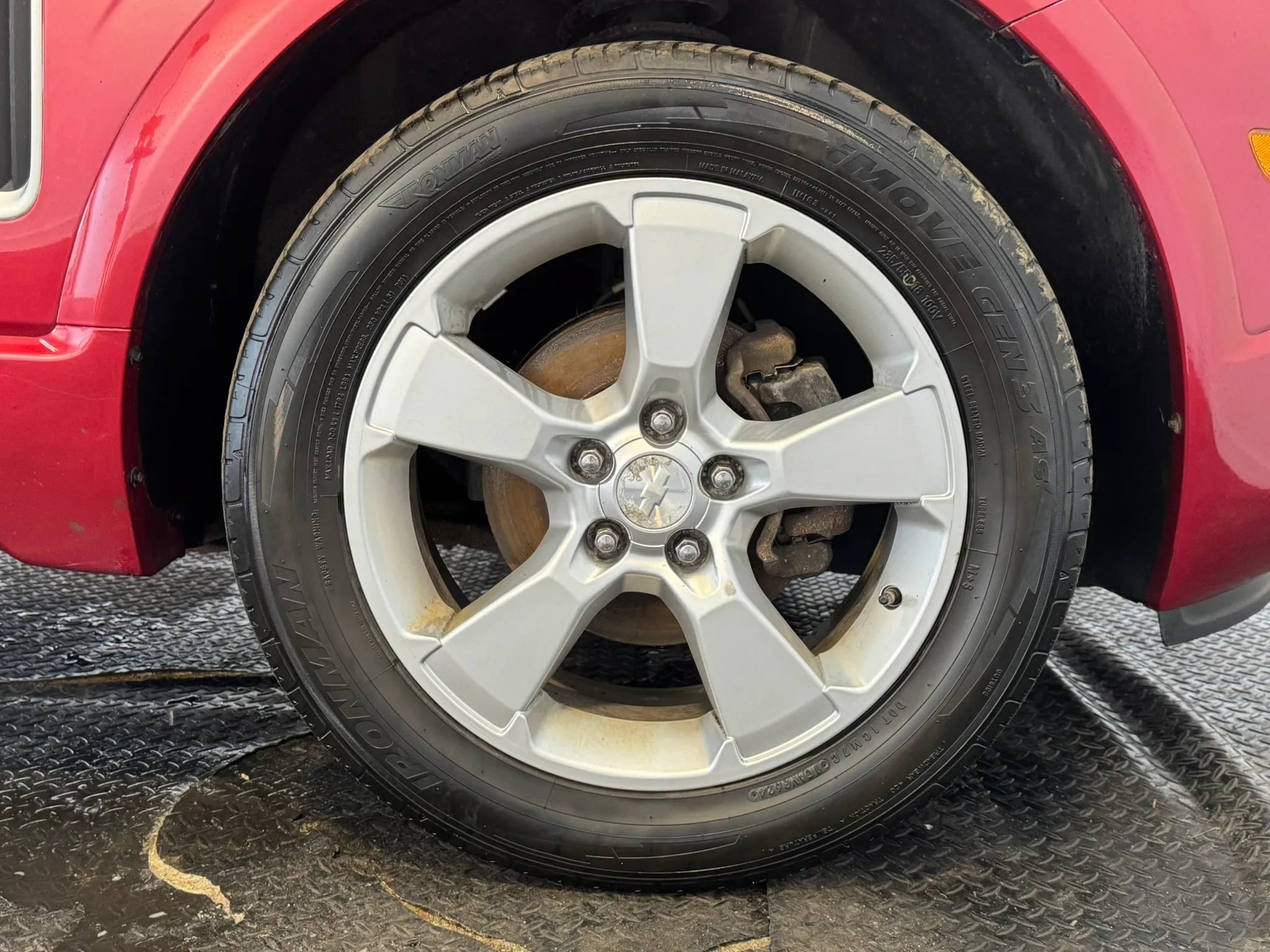 Used 2013 Chevrolet Captiva Sport LTZ FWD image 34